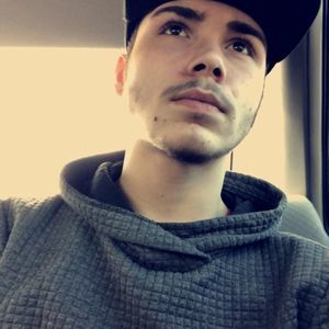 Meet your Posher, Aaron